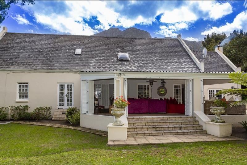 6 Bedroom Property for Sale in Hout Bay Western Cape